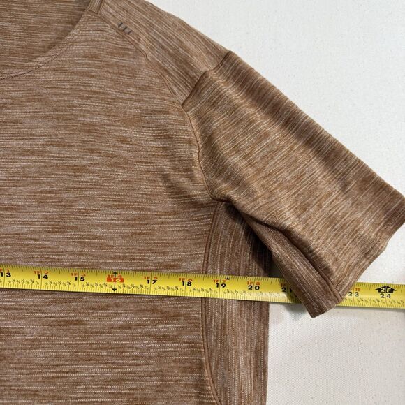 Lululemon Men's In Sequence Brown Short Sleeve Shirt Size Medium - Picture 5 of 9